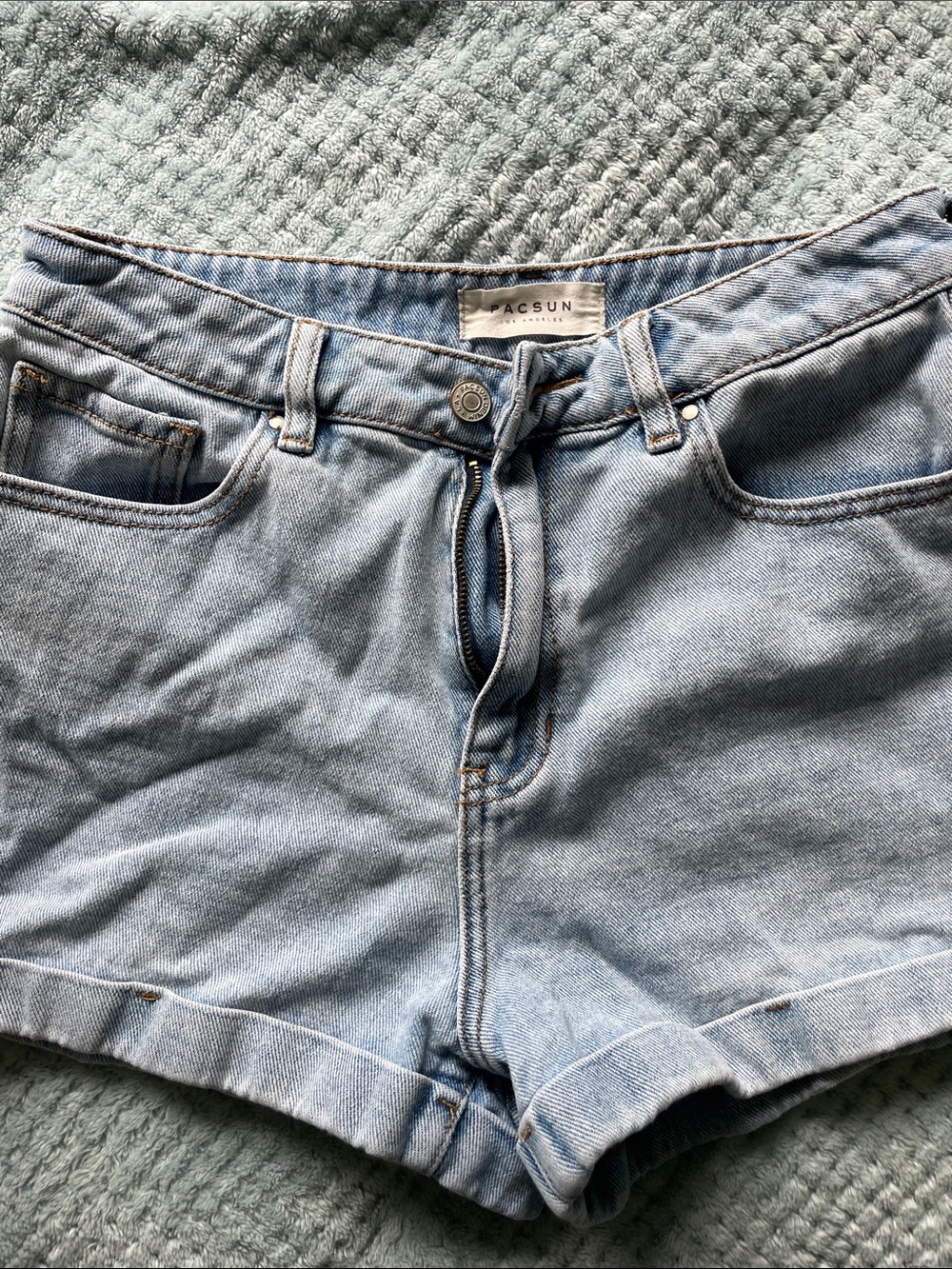 Pacsun Women’s Denim Mom Shorts - Picture 2 of 5